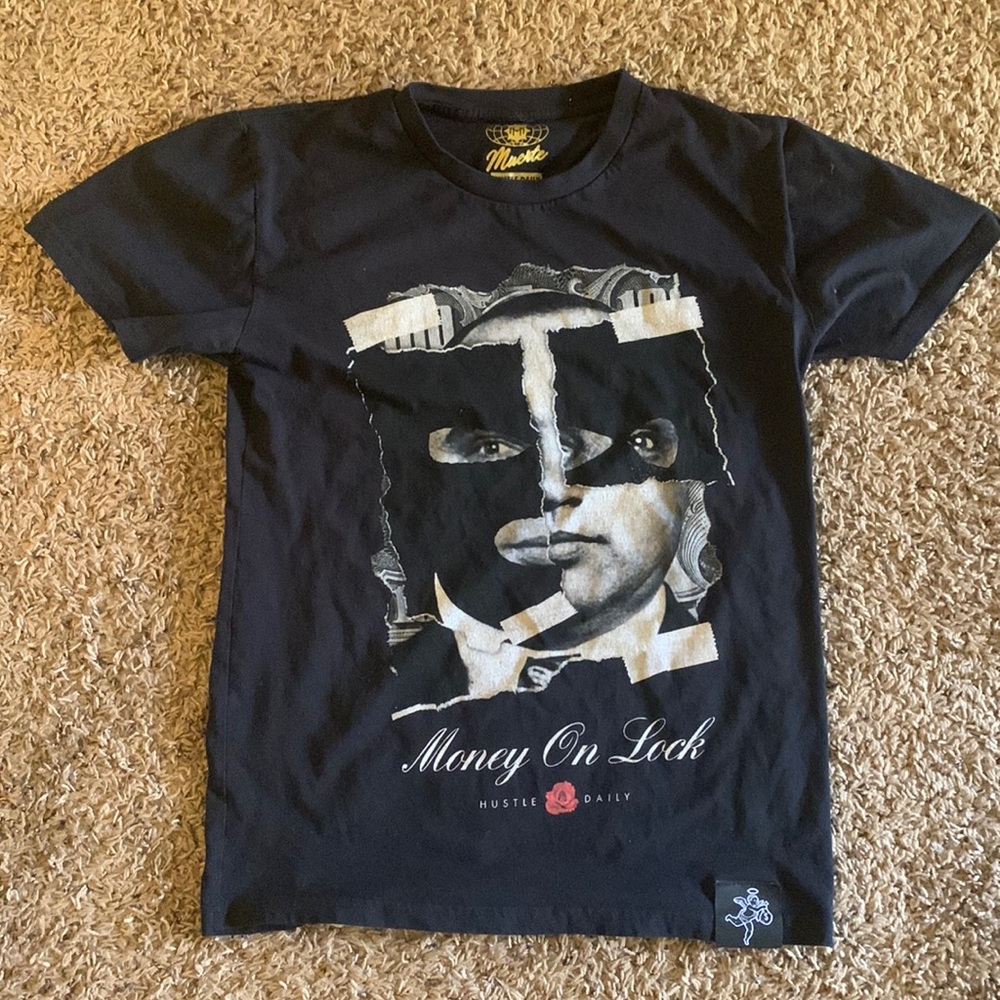 Hustle Daily Muerte Tshirt size small